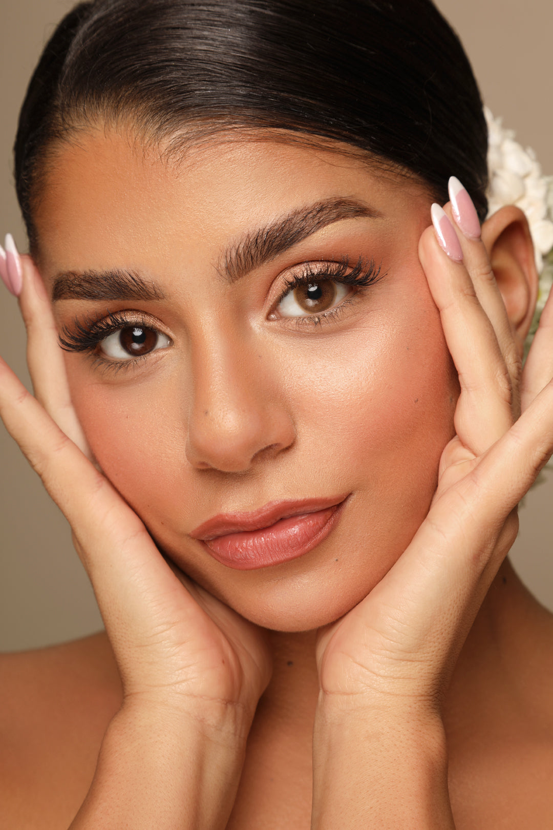 Latina | Haselnuss