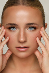 Adriana L | Annual contact lenses