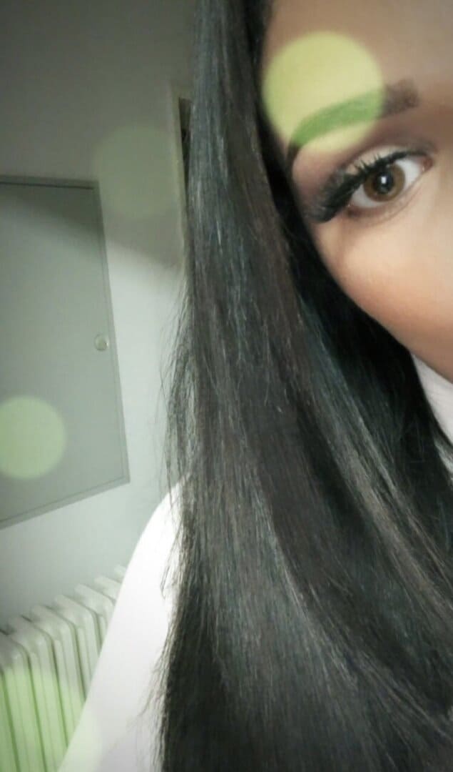 Kim K | Haselnuss